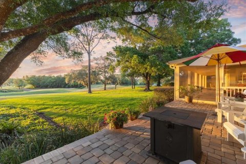 House in Orlando, Florida 4 bedrooms, 285.21 sq.m. № 1649287 - photo 4