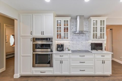 House in Orlando, Florida 4 bedrooms, 285.21 sq.m. № 1649287 - photo 13