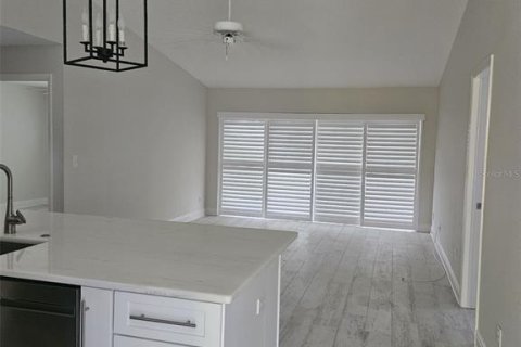 Casa en alquiler en Dunedin, Florida, 2 dormitorios, 134.06 m2 № 1909342 - foto 12