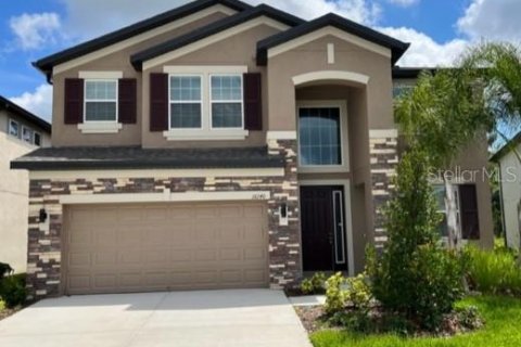 Villa ou maison à louer à Tampa, Floride: 5 chambres, 353.03 m2 № 1884319 - photo 1