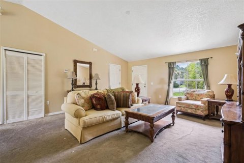 House in Edgewater, Florida 3 bedrooms, 124.49 sq.m. № 2198252 - photo 5