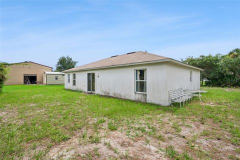 House in Edgewater, Florida 3 bedrooms, 124.49 sq.m. № 2198252 - photo 26