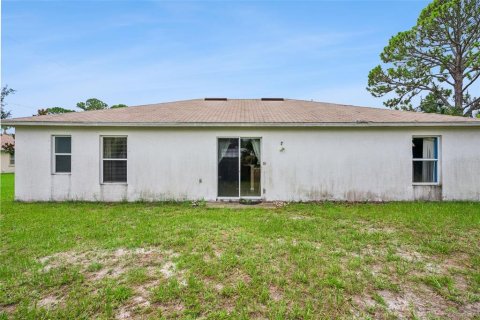 House in Edgewater, Florida 3 bedrooms, 124.49 sq.m. № 2198252 - photo 25