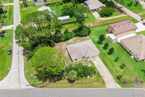 House in Edgewater, Florida 3 bedrooms, 124.49 sq.m. № 2198252 - photo 30
