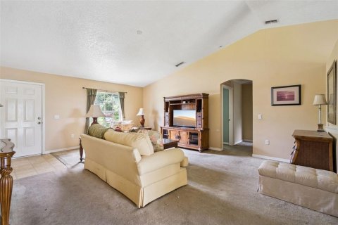 House in Edgewater, Florida 3 bedrooms, 124.49 sq.m. № 2198252 - photo 4