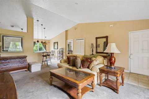 House in Edgewater, Florida 3 bedrooms, 124.49 sq.m. № 2198252 - photo 8
