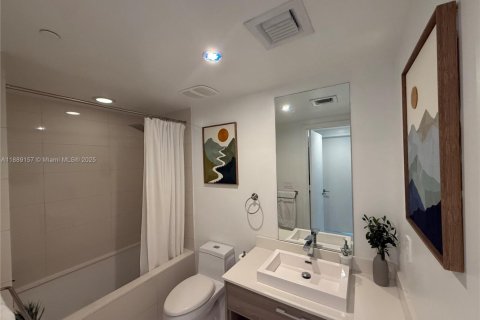 Снять в аренду кондоминиум в Майами, Флорида 1 спальня, 52.95м2, № 1941353 - фото 10