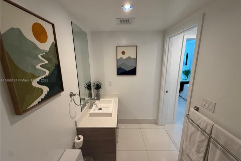 Снять в аренду кондоминиум в Майами, Флорида 1 спальня, 52.95м2, № 1941353 - фото 12