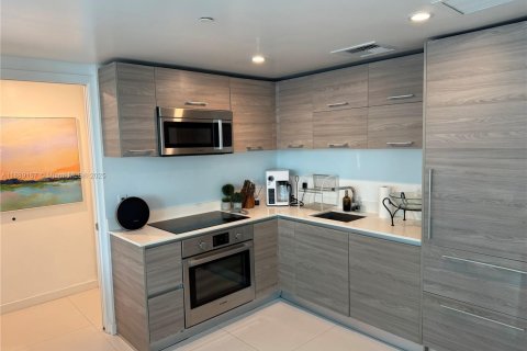 Снять в аренду кондоминиум в Майами, Флорида 1 спальня, 52.95м2, № 1941353 - фото 8