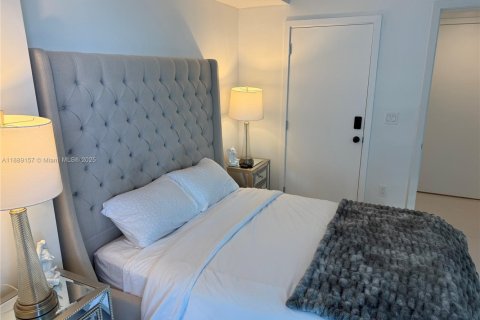 Снять в аренду кондоминиум в Майами, Флорида 1 спальня, 52.95м2, № 1941353 - фото 9