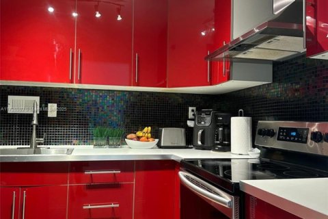 Condominio en venta en Miami Beach, Florida, 1 dormitorio, 89.37 m2 № 2035223 - foto 7