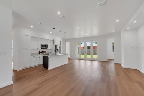 Casa en venta en Palm Bay, Florida, 4 dormitorios, 199.18 m2 № 2094085 - foto 3