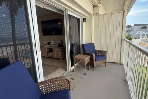 Condo in New Smyrna Beach, Florida, 2 bedrooms  № 1828427 - photo 11