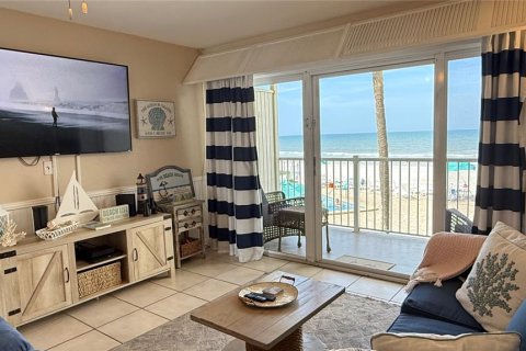 Condo in New Smyrna Beach, Florida, 2 bedrooms  № 1828427 - photo 3