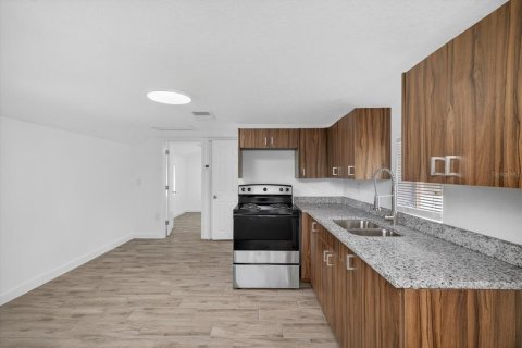 Dúplex en venta en Saint Petersburg, Florida, 2 dormitorios, 77.85 m2 № 1911691 - foto 22