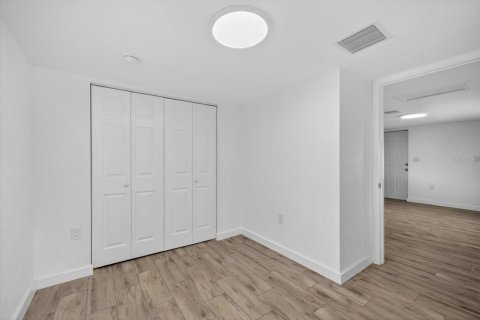 Dúplex en venta en Saint Petersburg, Florida, 2 dormitorios, 77.85 m2 № 1911691 - foto 30