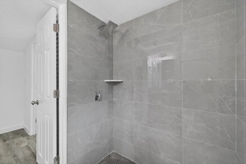 Dúplex en venta en Saint Petersburg, Florida, 2 dormitorios, 77.85 m2 № 1911691 - foto 25