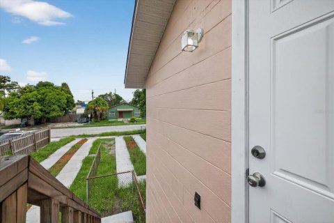 Dúplex en venta en Saint Petersburg, Florida, 2 dormitorios, 77.85 m2 № 1911691 - foto 21