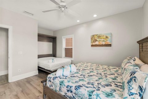 House in Panama City, Florida 3 bedrooms, 220.64 sq.m. № 1743446 - photo 24