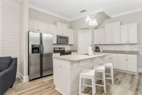 House in Panama City, Florida 3 bedrooms, 220.64 sq.m. № 1743446 - photo 9