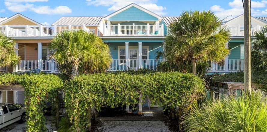 House in Panama City, Florida 3 bedrooms, 220.64 sq.m. № 1743446