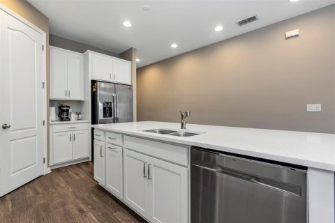 Casa en venta en Groveland, Florida, 4 dormitorios, 179.12 m2 № 2157515 - foto 8