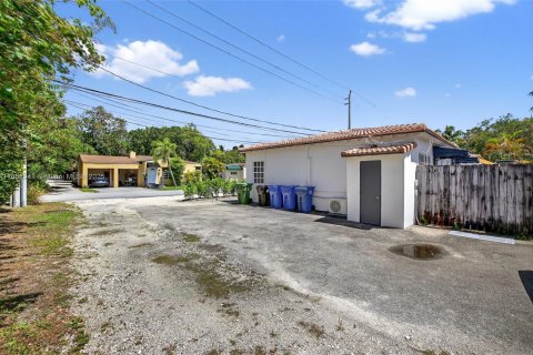 Immobilier commercial à vendre à Fort Lauderdale, Floride: 193.7 m2 № 1939096 - photo 18
