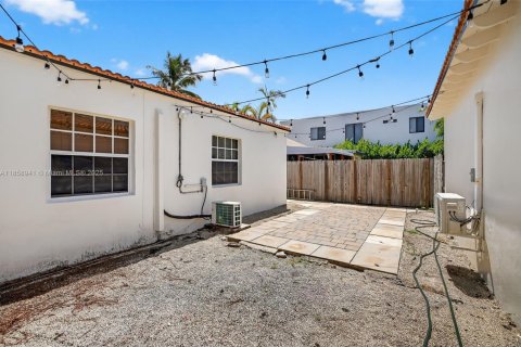 Immobilier commercial à vendre à Fort Lauderdale, Floride: 193.7 m2 № 1939096 - photo 22