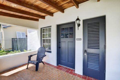 Immobilier commercial à vendre à Fort Lauderdale, Floride: 193.7 m2 № 1939096 - photo 4