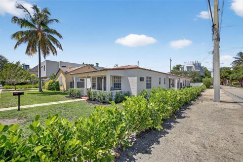 Immobilier commercial à vendre à Fort Lauderdale, Floride: 193.7 m2 № 1939096 - photo 10