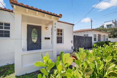 Immobilier commercial à vendre à Fort Lauderdale, Floride: 193.7 m2 № 1939096 - photo 13