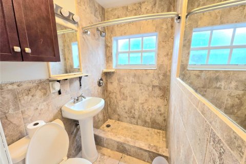 Immobilier commercial à vendre à Fort Lauderdale, Floride: 193.7 m2 № 1939096 - photo 29