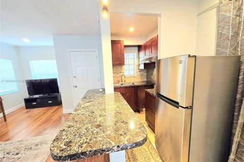 Immobilier commercial à vendre à Fort Lauderdale, Floride: 193.7 m2 № 1939096 - photo 26
