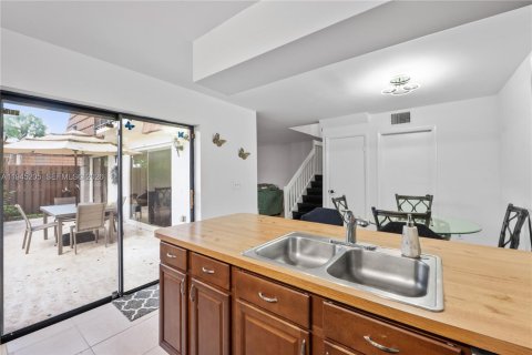 Adosado en venta en Davie, Florida, 3 dormitorios, 153.66 m2 № 2002235 - foto 12