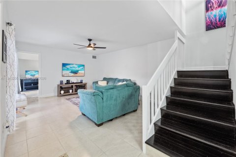 Adosado en venta en Davie, Florida, 3 dormitorios, 153.66 m2 № 2002235 - foto 4