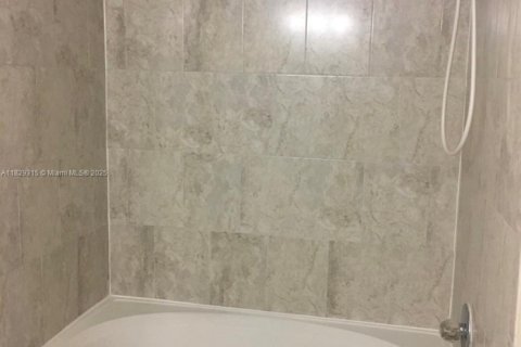 Copropriété à vendre à Miami, Floride: 1 chambre, 60.48 m2 № 1804357 - photo 16