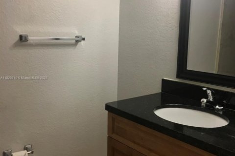 Copropriété à vendre à Miami, Floride: 1 chambre, 60.48 m2 № 1804357 - photo 15