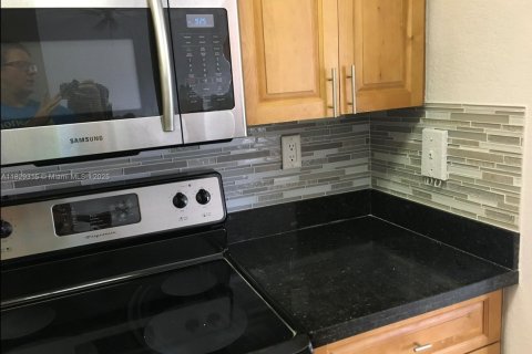 Copropriété à vendre à Miami, Floride: 1 chambre, 60.48 m2 № 1804357 - photo 9