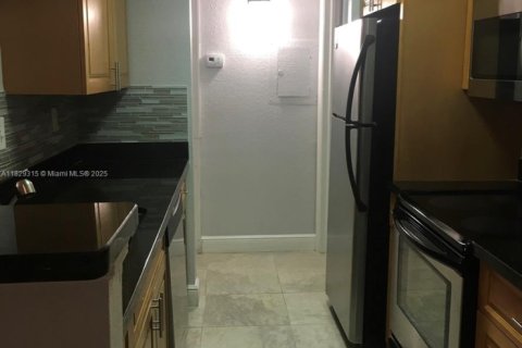 Copropriété à vendre à Miami, Floride: 1 chambre, 60.48 m2 № 1804357 - photo 11