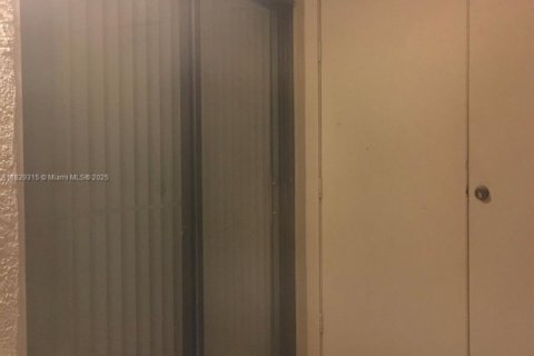 Copropriété à vendre à Miami, Floride: 1 chambre, 60.48 m2 № 1804357 - photo 17