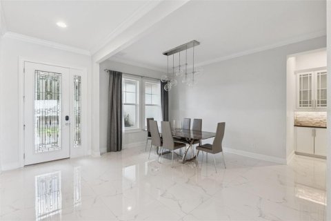 Villa ou maison à vendre à Winter Garden, Floride: 6 chambres, 475.2 m2 № 2312421 - photo 4