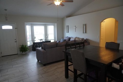 Villa ou maison à vendre à Deltona, Floride: 3 chambres, 123.56 m2 № 2149868 - photo 3