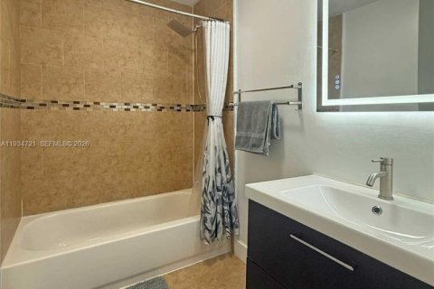 Casa en venta en Miramar, Florida, 4 dormitorios, 130.43 m2 № 1995641 - foto 8