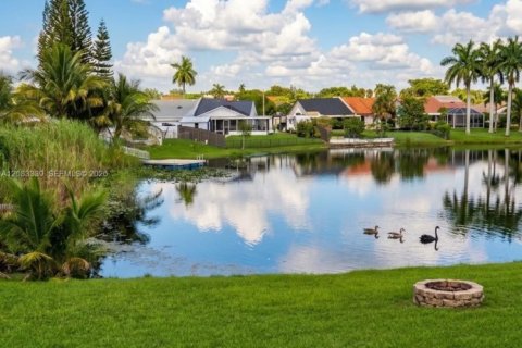 Touwnhouse à louer à Miami, Floride: 3 chambres, 152.36 m2 № 2363794 - photo 5