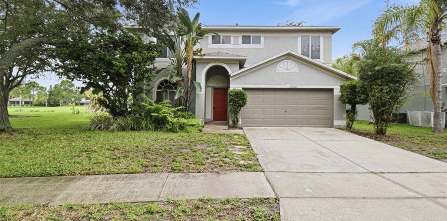House in Riverview, Florida 3 bedrooms, 225.75 sq.m. № 2199295