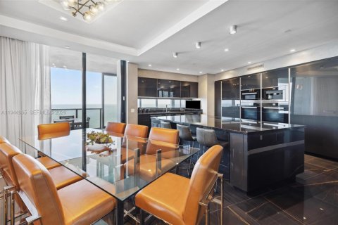 Снять в аренду кондоминиум в Санни-Айлс-Бич, Флорида 3 спальни, 294.59м2, № 2004774 - фото 6