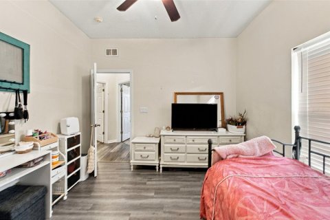 Casa en venta en Spring Hill, Florida, 4 dormitorios, 208.66 m2 № 2386320 - foto 25