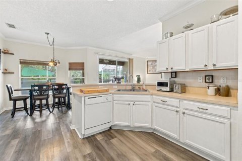 Casa en venta en Spring Hill, Florida, 4 dormitorios, 208.66 m2 № 2386320 - foto 13
