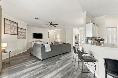 Casa en venta en Spring Hill, Florida, 4 dormitorios, 208.66 m2 № 2386320 - foto 11