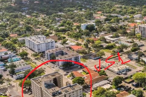 Condo in Hollywood, Florida, 2 bedrooms № 2025969